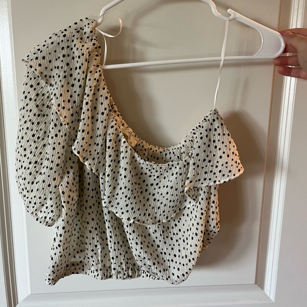 Off the shoulder top!